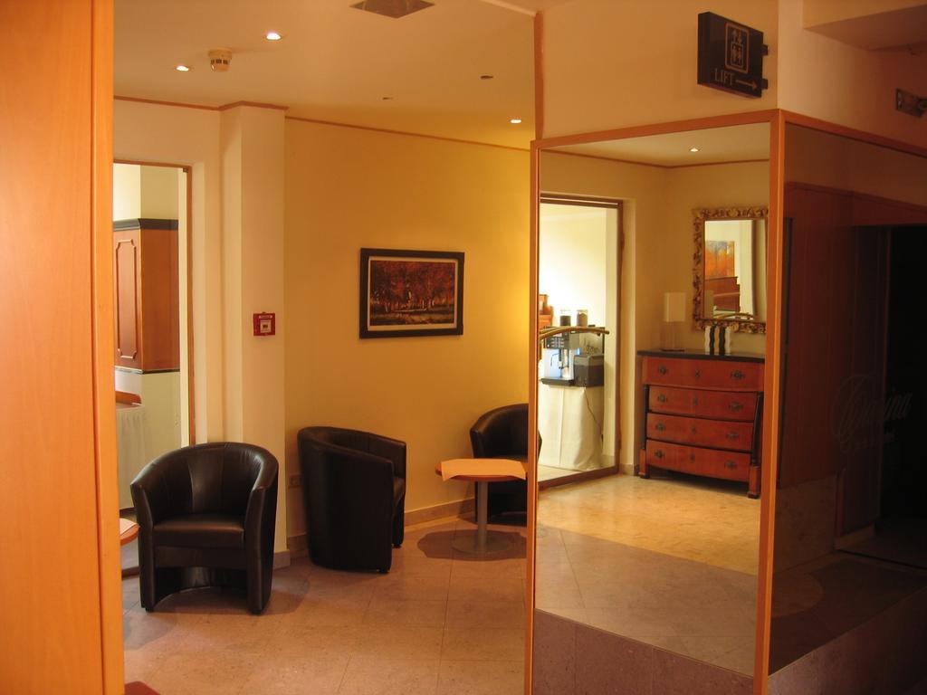 Hotel Carina Wiedeń Zewnętrze zdjęcie
